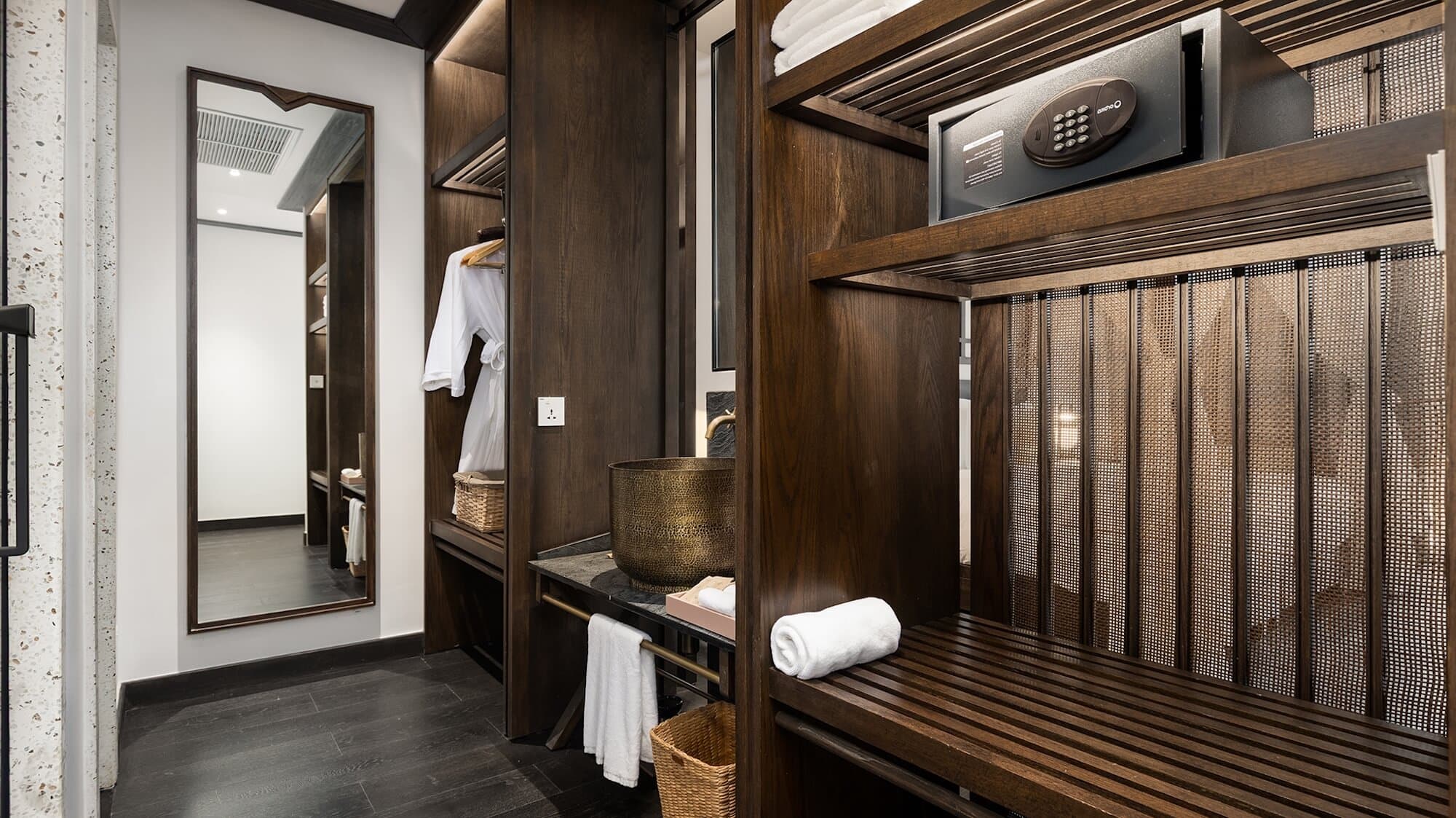 Anjali Deluxe Pool Access — 4
